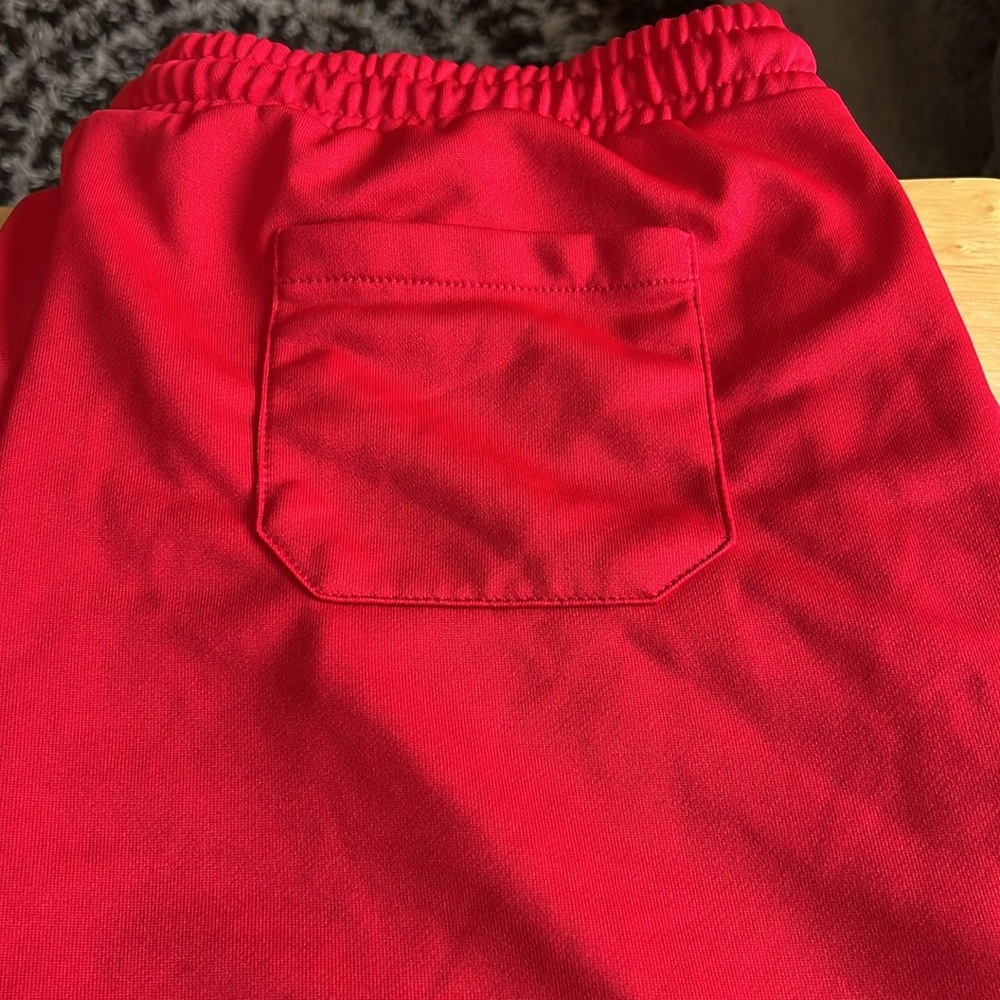 Fila Vibrant Red  shorts size 4XL looks like the run small tho - Picture 4 of 4